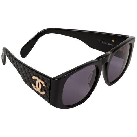 chanel black frame oversized sunglasses